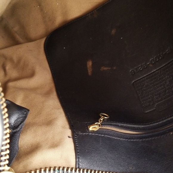 Vintage 100 percent authentic Coach bag. - Picture 6 of 7